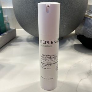 Replenix Lightweight Multivitamin Moisturizer 50g